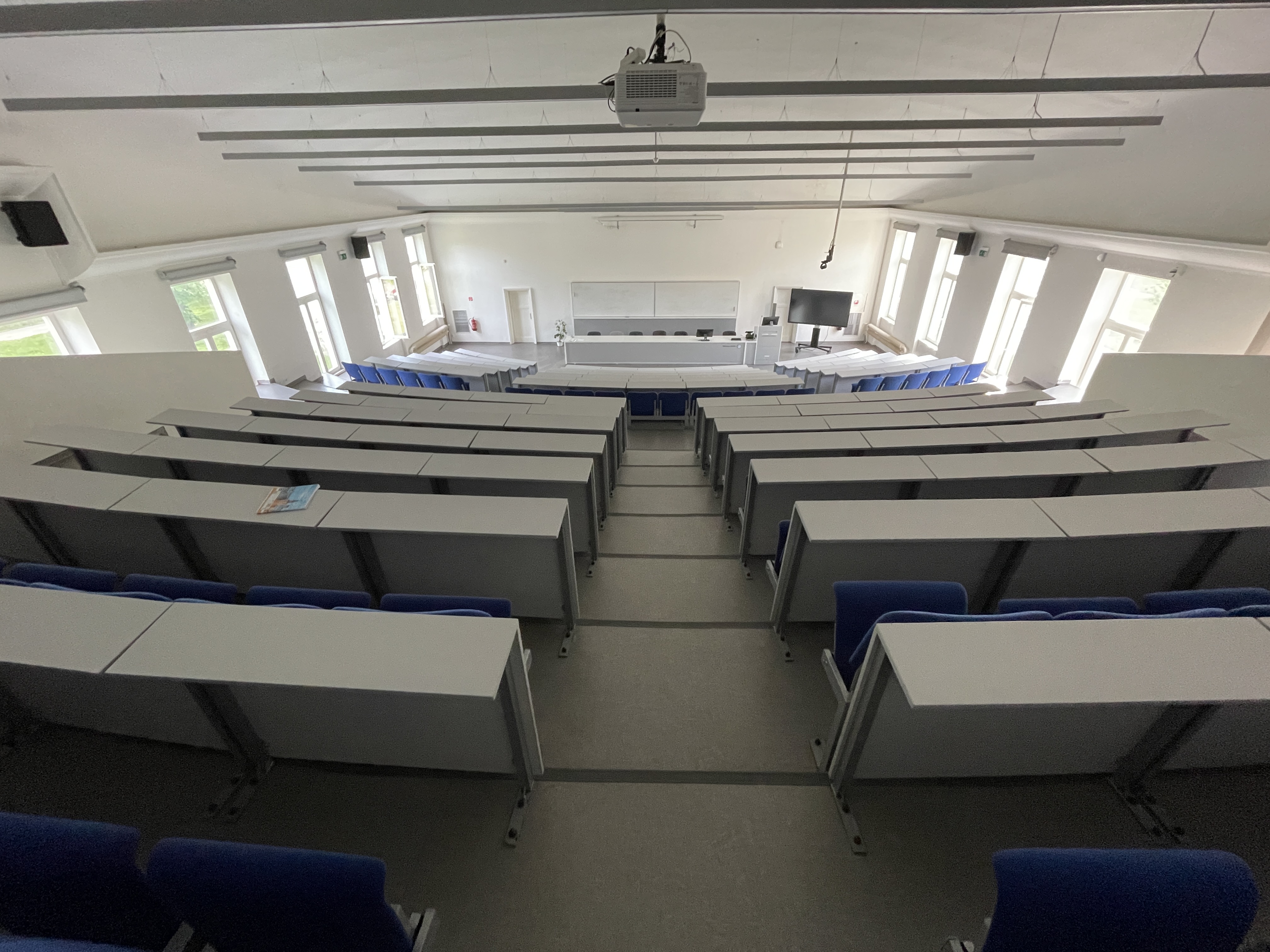 Aula VW Slovakia (Aula fyziky)